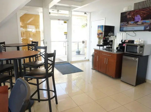 Hollywood Gateway Inn