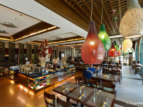 Waterfront Airport Hotel & Casino