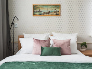 Две Подушки на улице Маяковского