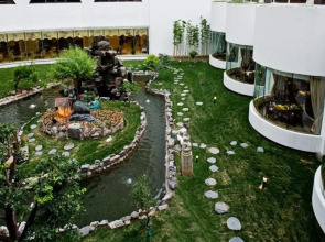 Beijing International Hotel