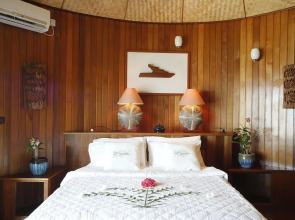 Nika Island Resort & Spa