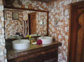 Seasons Lodge Zanzibar