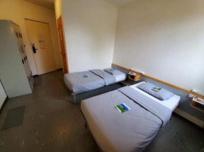 Auberge De Jeunesse Strasbourg - 2 Rives