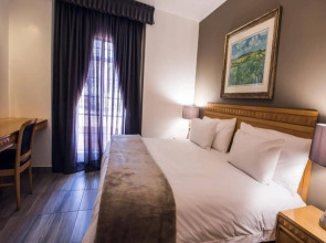 Airport Inn and Suites