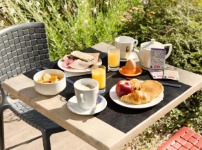 Holiday Inn Express Marseille Airport by IHG