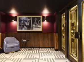 Hotel Indigo London - 1 Leicester Square by IHG