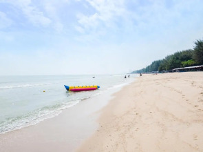 Golden Beach Cha-Am Hotel