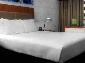 Отель DoubleTree by Hilton Metropolitan - New York City