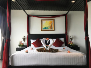 The Front Hotel and Apartment