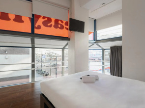 easyHotel Rotterdam City Centre