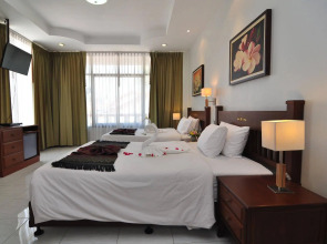 Phuket Leelavadee Hua Ting Resort