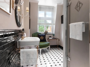 Schlosshotel Berlin By Patrick Hellmann