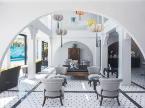 Anona Beachfront Phuket Resort