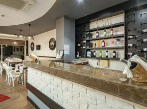 İz Flower Side Beach Hotel