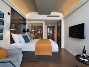 Bay View Haifa Hotel