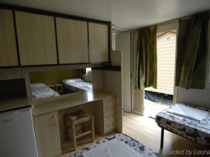 Hu Venezia Camping in Town