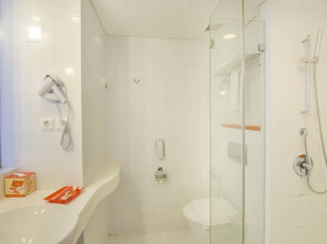 HARRIS Hotel & Conventions Denpasar Bali