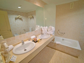 Holiday World RIWO - Teens Hotel