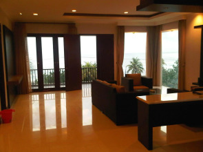 Surya Kencana Seaside Hotel