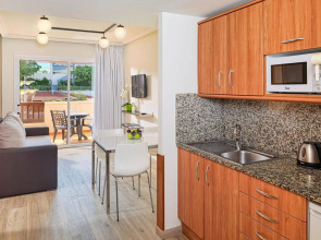 H10 Mediterranean Village