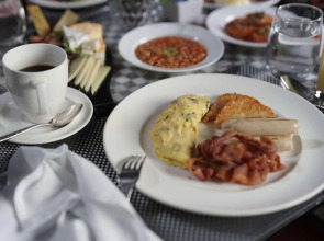 Sofitel Philippine Plaza Manila