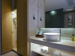 Paco Hotel Tiyuxilu Metro Guangzhou-Free Shuttle Bus during Canton Fair