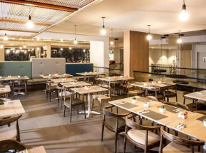 StayEasy Cape Town City Bowl