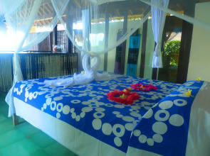 Bloo Lagoon Eco Village