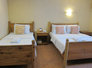 Nichols Airport Hotel