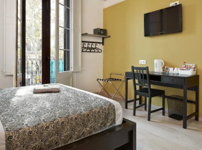 Отель BruStar Gotic-Centric