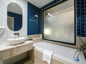 Seabed Grand Hotel Phuket