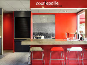 ibis Saint-Denis Stade Ouest