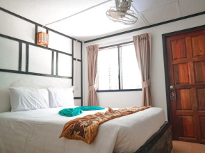 Phi Phi Nice Beach Resort