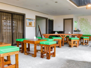 RedDoorz @ Junquera Extension Cebu