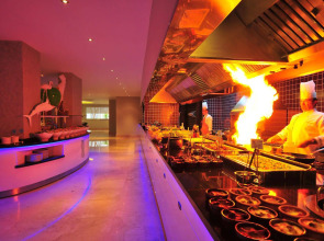 Отель Blue Bay Platinum