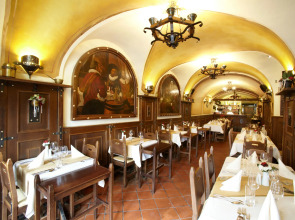 Residence U Cerneho Orla