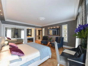 Hotel Savoia & Jolanda