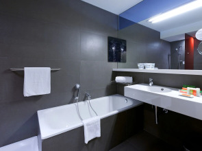 NH Collection Barcelona Constanza