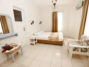 Golden Lighthouse Hotel