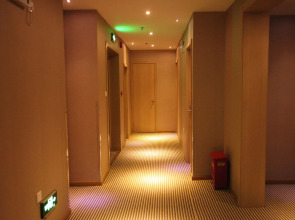 Fish Inn East Nanjing Road