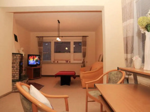 Strandhotel & Restaurant Mirow