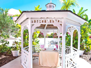 Comfort Suites Paradise Island