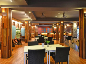 Lap Roi Karon Beachfront