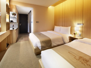 Royal Emporium Incheon Airport Hotel