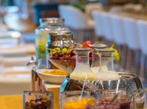 Anemi Hotel & Suites