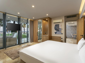 Dobedan World Palace