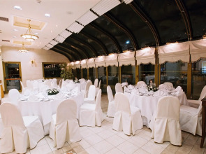 Eona Beach Resort by Greek Pride 