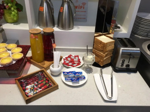 Aishang Hotel (Lecong Furniture Mall, Foshan)