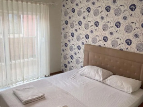 The Nar Suit & Apart