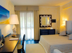 Hotel Baia Dei Faraglioni